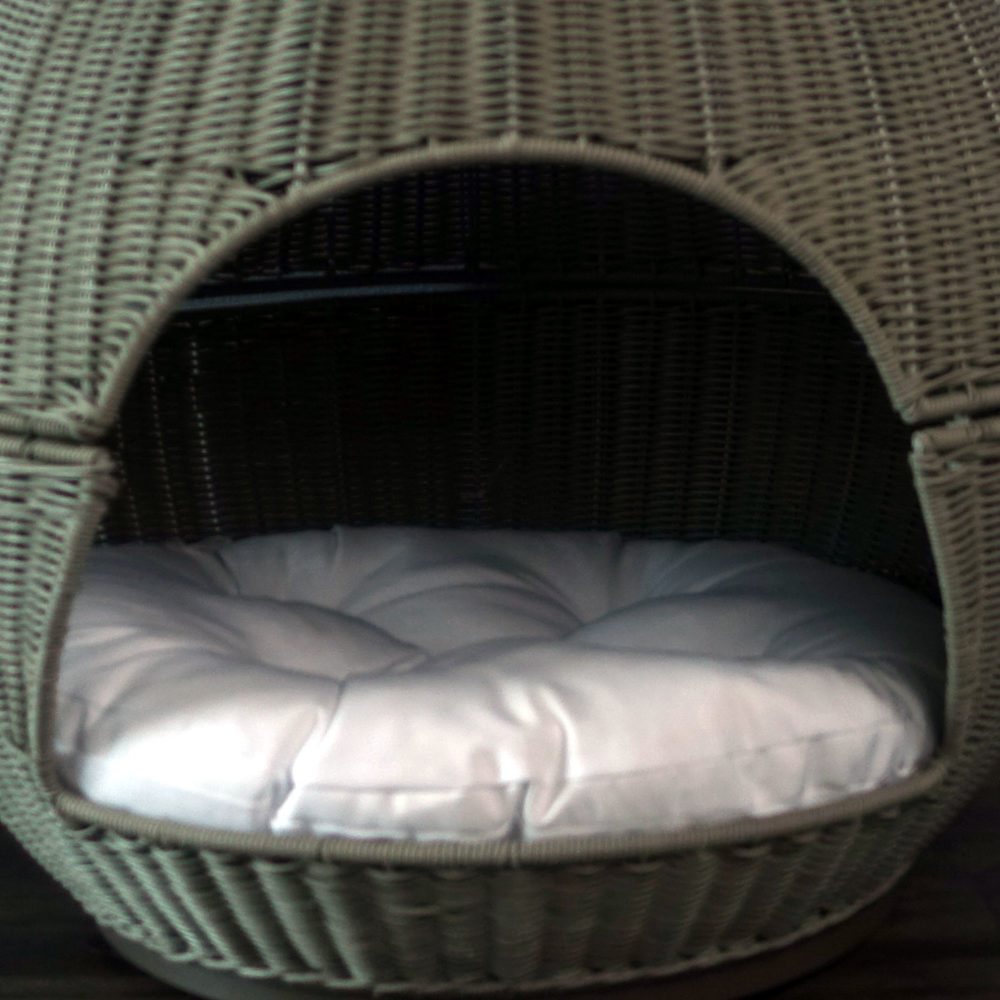 Igloo-cushion-dog bed